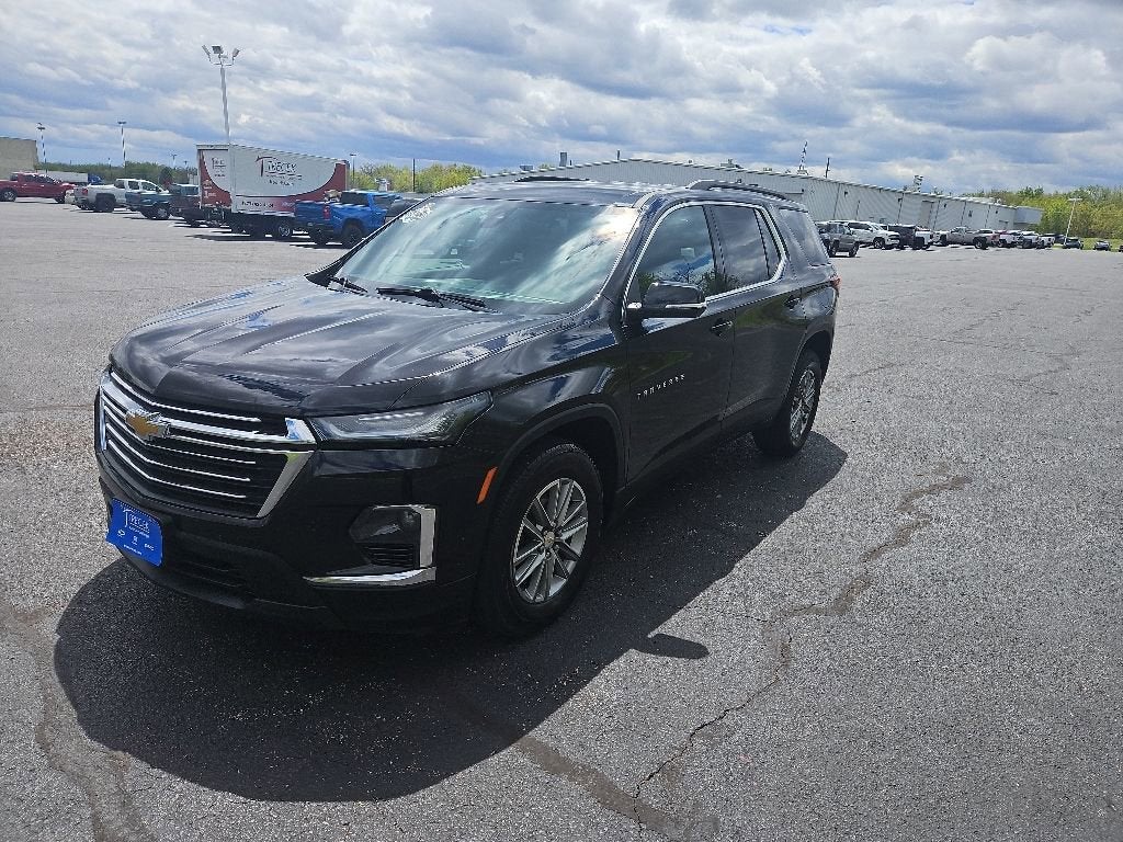 2023 Chevrolet Traverse — rear three-quarter view